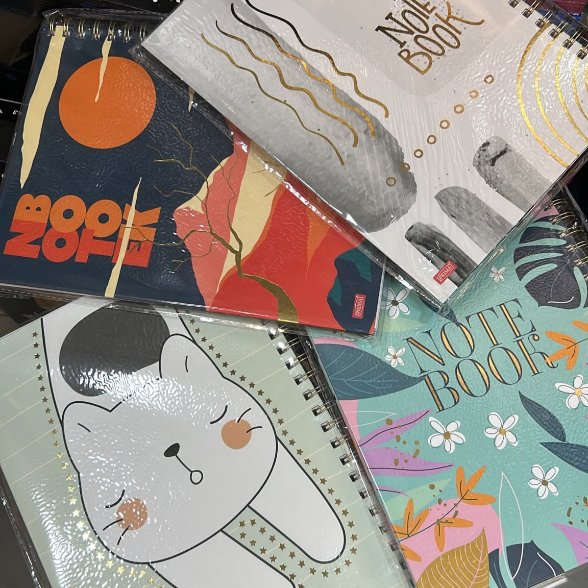 دفتر عربي 100 ورقة Hard Cover Notebook Single Line A4